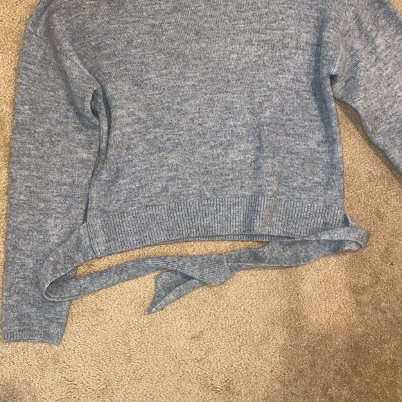 WOMENS WAYF SWEATER WITH TIE SIZE MEDIUM - Picture 2 of 6